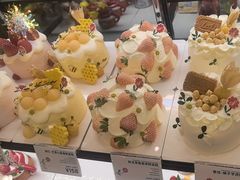-花花卷卷·鲜食蛋糕(泉屋店)