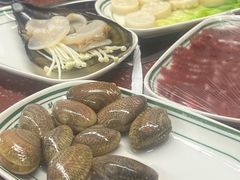 -四囍码头海鲜烧烤自助火锅(外滩南京东路悦荟广场店)