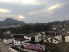 -铂逸梦秦酒店(横店梦幻谷店)