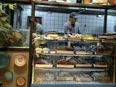 面包甜点陈列柜-叁宝烤肉• 西安烧烤(高科新花园店)