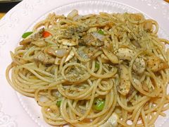 -Rabbit Cafe私房西餐甜点咖啡(栖霞路店)