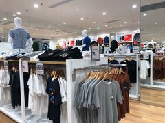 -优衣库(苏州吴江万象汇店)