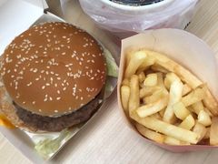 -麦当劳(健德桥得来速店)