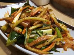 -万里闯关东铁锅炖菜馆(高新旗舰店)