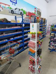 -逝水玩具折扣店