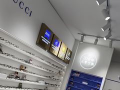 -美式眼镜·授权蔡司.依视路.尼康.豪雅.明月(南翔印象城店)