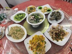 豆腐杂鱼汤-滑记海鲜饭店·老字号(海鲜街店)