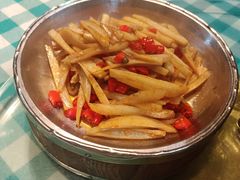 口条藕条-昱龙大盆牛蛙馆(三兴街总店)