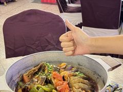 -刘姐啤酒鱼民族演艺餐厅(西街总店)