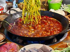 -黄潇洒老火锅(九眼桥宏济巷店)