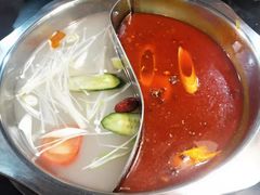 -何氏串串香火锅(翠亨店)