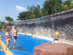 -泸州欢乐派海滩公园