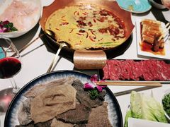 -墨居上隐·院子里火锅(峨眉店)