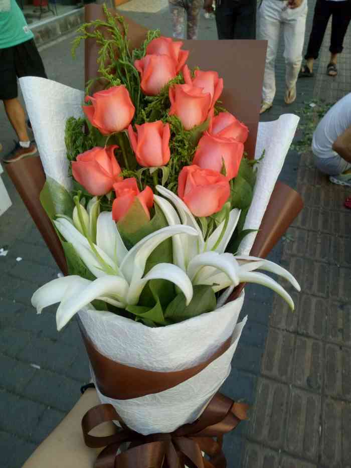 玫瑰花屋-"在北稍门坐车,看到这家有个玫瑰鲜花店.进.