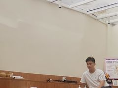 -有猫主题·治愈系猫咖(曾厝垵店)