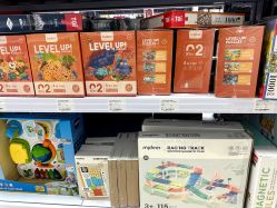 -玩动奇季品牌玩具超市