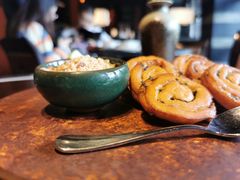 榛果花生鸭肝酱葱油饼-杭州西子湖四季酒店·金沙厅