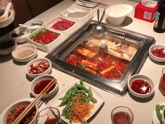 -海底捞火锅鲜切牛肉主题店(长寿路店)