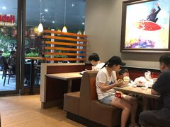 -The Habit Burger Grill 哈比特汉堡(爱琴海店)