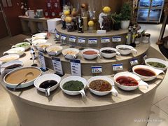 自助调料区-福娣·金沙银贝海鲜火锅