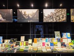 -钟书阁(松江泰晤士小镇店)