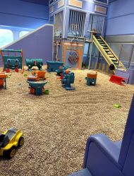 -嗨贝天地亲子乐园 · 生日派对·VR对战(万象城店)