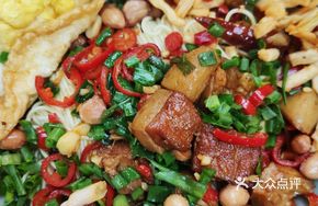 Braised Pork Dry Noodles