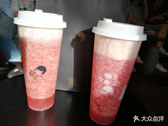 喜茶(三里屯太古里黑金店)芝士莓莓图片 - 第23张