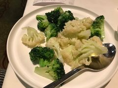 蒜蓉炒双花-杭州香格里拉·香宫中餐厅