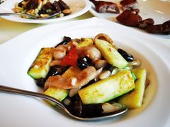 翠玉瓜野菌炒爽肉-利苑酒家(合景国际金融广场店)