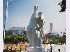-芽庄大教堂