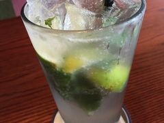 Mojito(薄荷+青柠+苏打水，偏苦涩，相对开胃。)-RED LOBSTER(多伦多DT店)