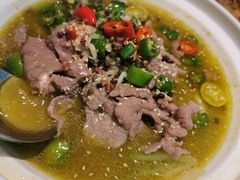 酸笋泉水滑牛肉-吕氏疙瘩汤·海鲜新鲁菜(凯德mall新都心店)