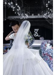 -MECCI婚礼摄影跟拍(红东方广场店)