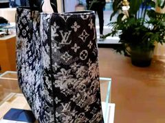 -LV路易威登(杭州万象城店)