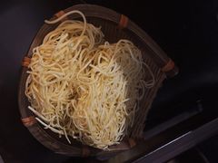 -老房老舍重庆火锅(假日城市店)