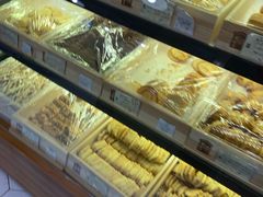 -光明牛奶棚(南泉店)