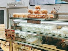 面包甜点陈列柜-白玉兰食品(甜云店)
