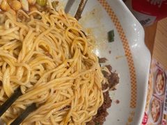 -呼啦面馆·头牌豌杂面(建新东路店)