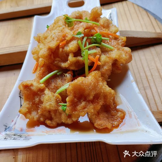 莱鑫东北菜·铁锅炖·烧烤(艺苑南路店)