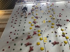 -山之巅攀岩馆(太古城店)