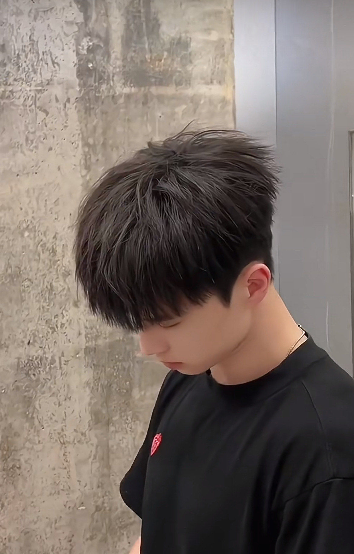 男生钢夹塑形烫发