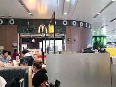 大堂-麦当劳(北京大兴机场二层国内到达(安检外)店)