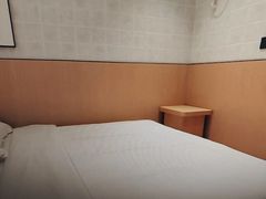 -好家园酒店(深圳坪山技术大学地铁站店)