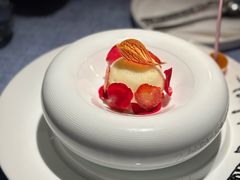 -弦月窗LUNETTE BY AMANDA(复兴路店)