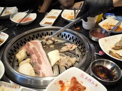 -木槿花韩式炭烤·熟成肉工坊(孙文东路店)
