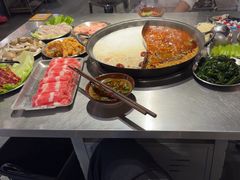 -鹿鸣山草本茶香火锅(园西路店)