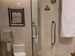 -汕尾巴黎半岛酒店