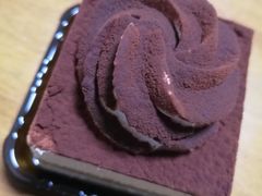 -红宝石·鲜奶小方·海派西点房(万航店)