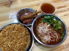 -柳州肥姨妈大骨螺蛳粉(东靖路店)